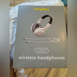 Target White Rectangular Gift Box with Minimalist Design